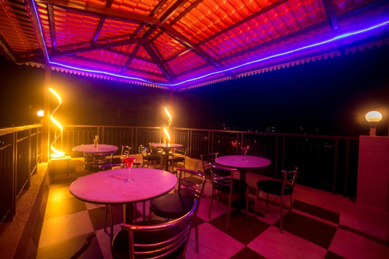 Encore Suites Goa Pangim Exterior foto