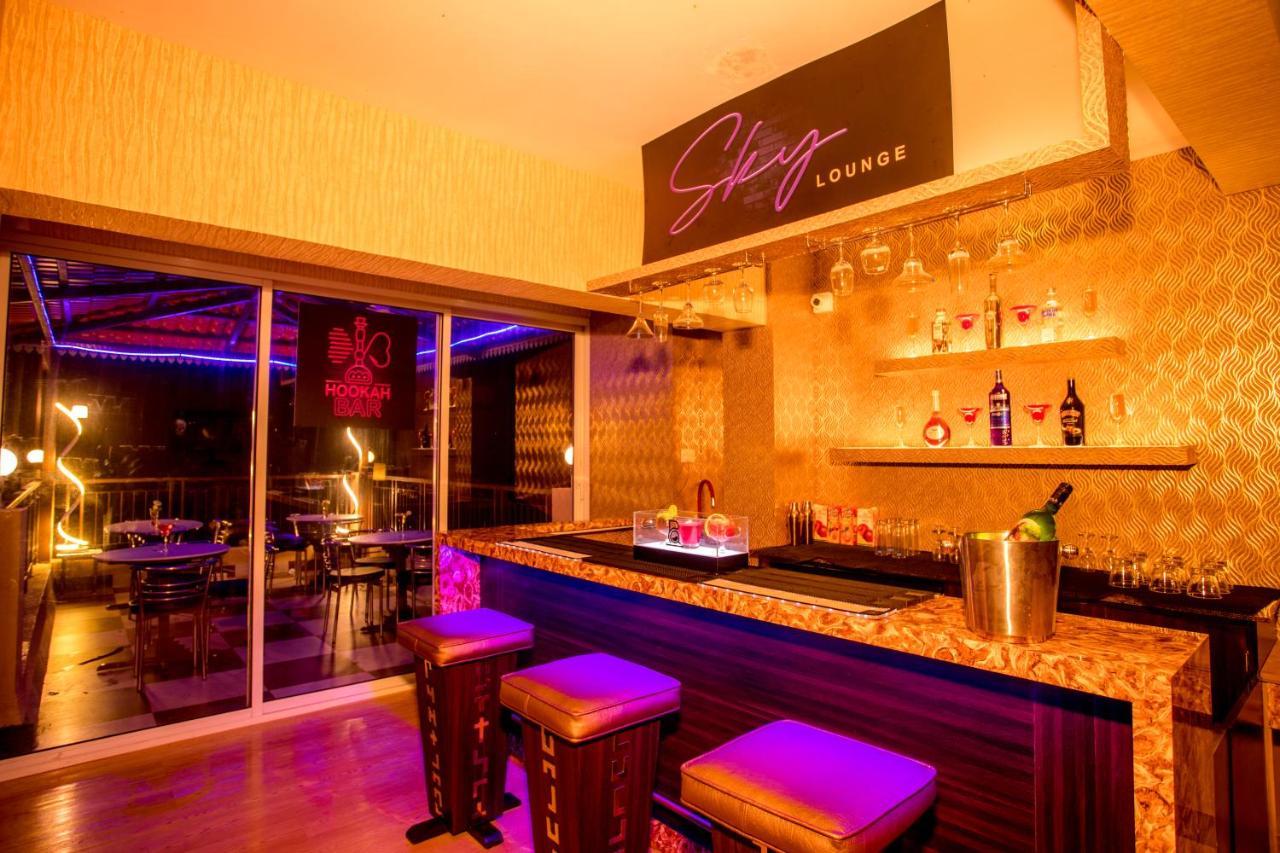 Encore Suites Goa Pangim Exterior foto