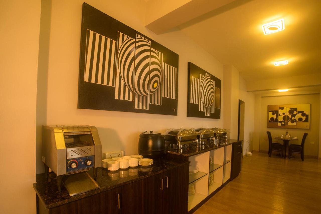 Encore Suites Goa Pangim Exterior foto